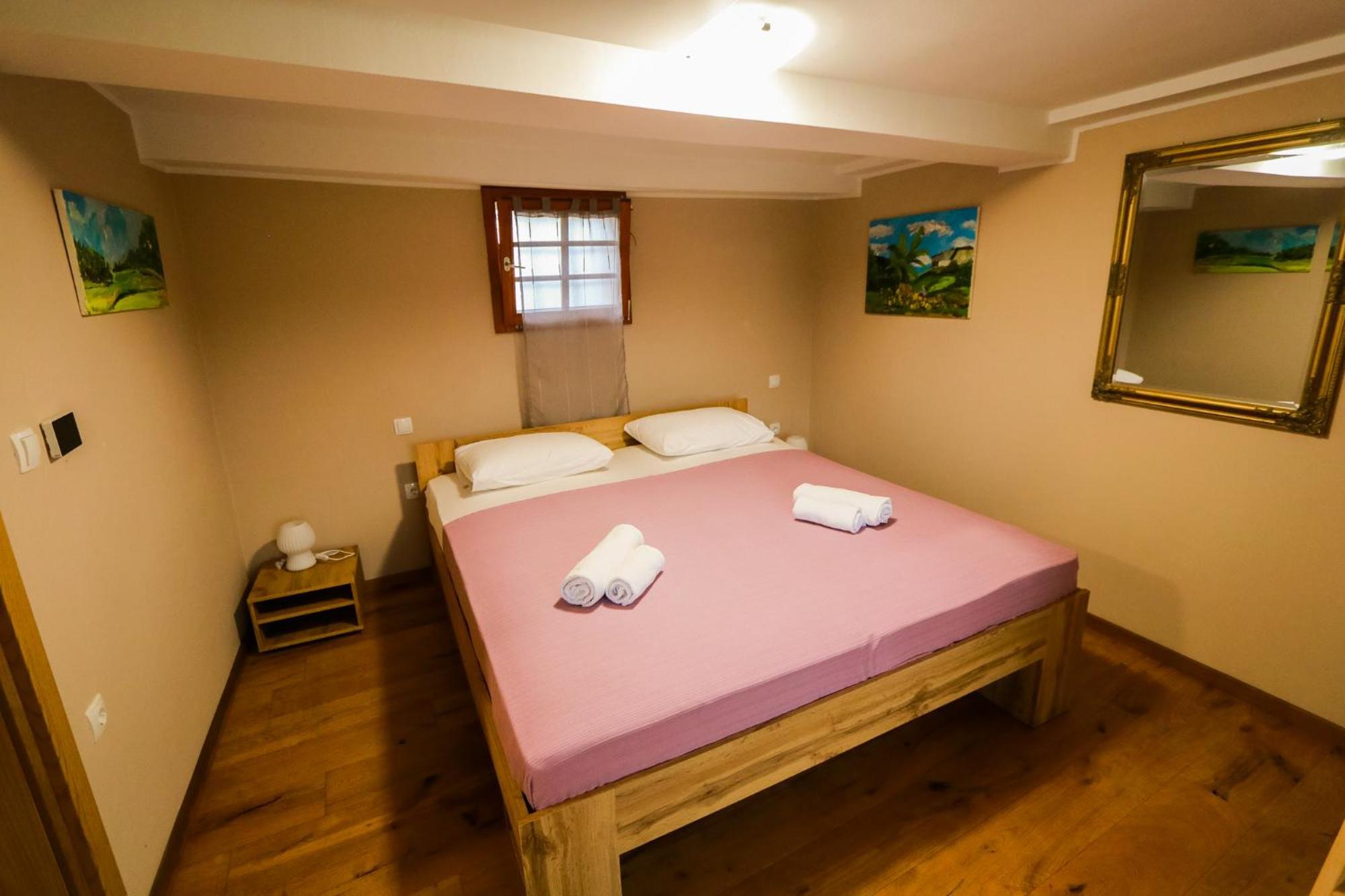 Hostel Strug Makole Exterior photo