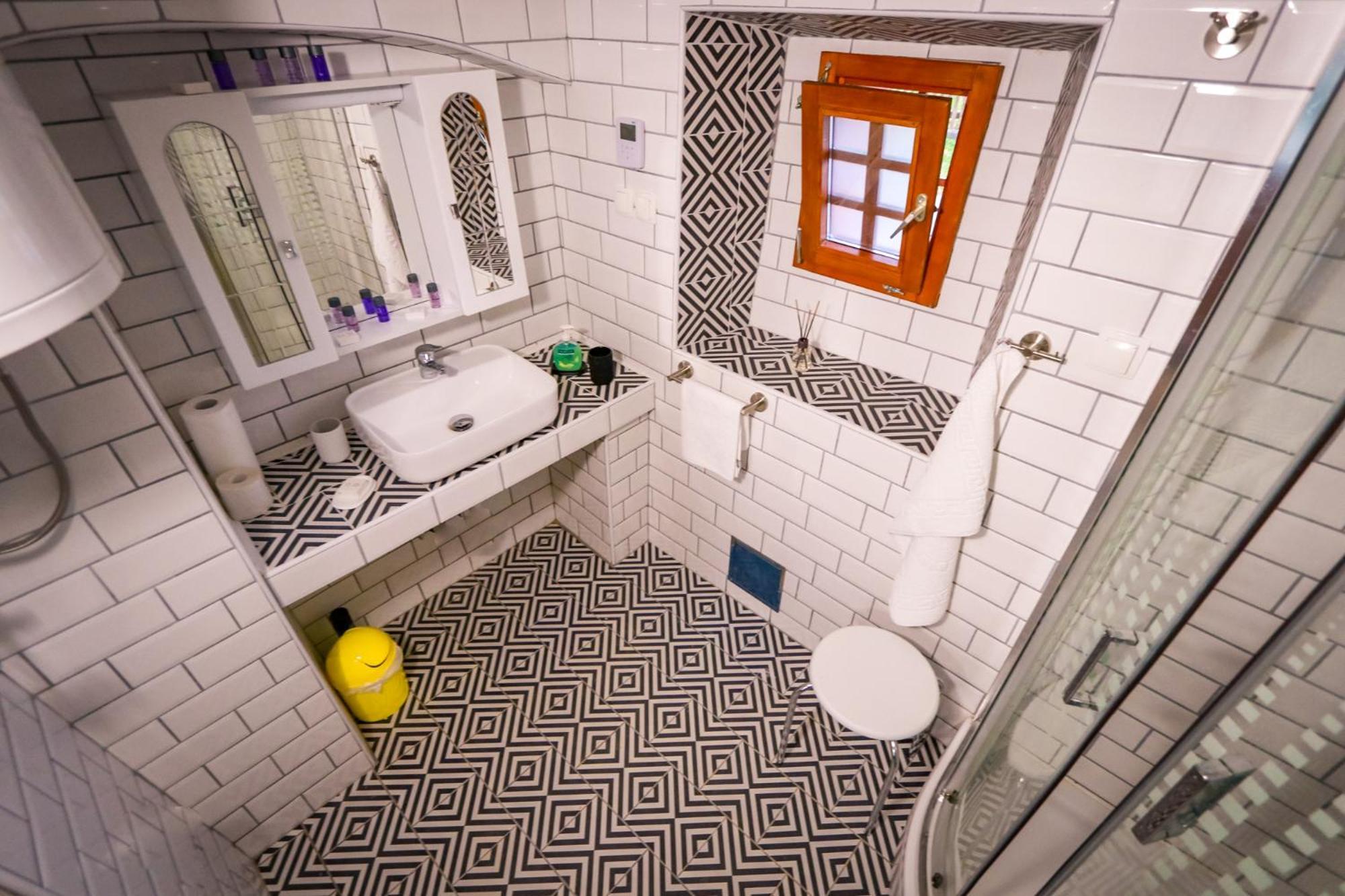 Hostel Strug Makole Exterior photo
